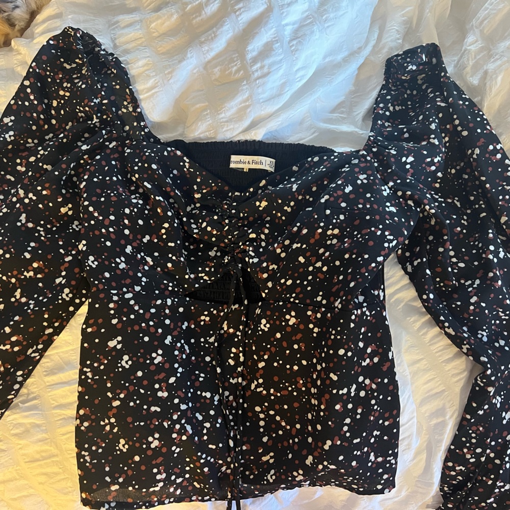 Long sleeve cinched crop top